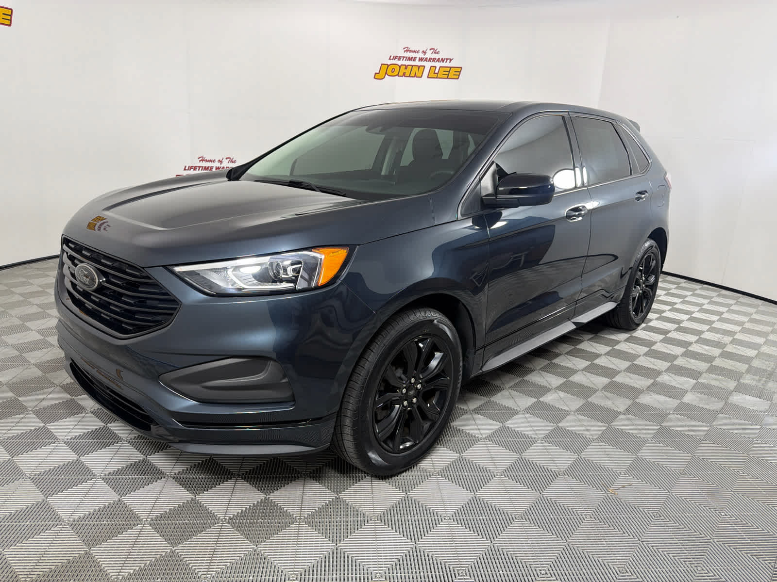2022 Ford Edge SE