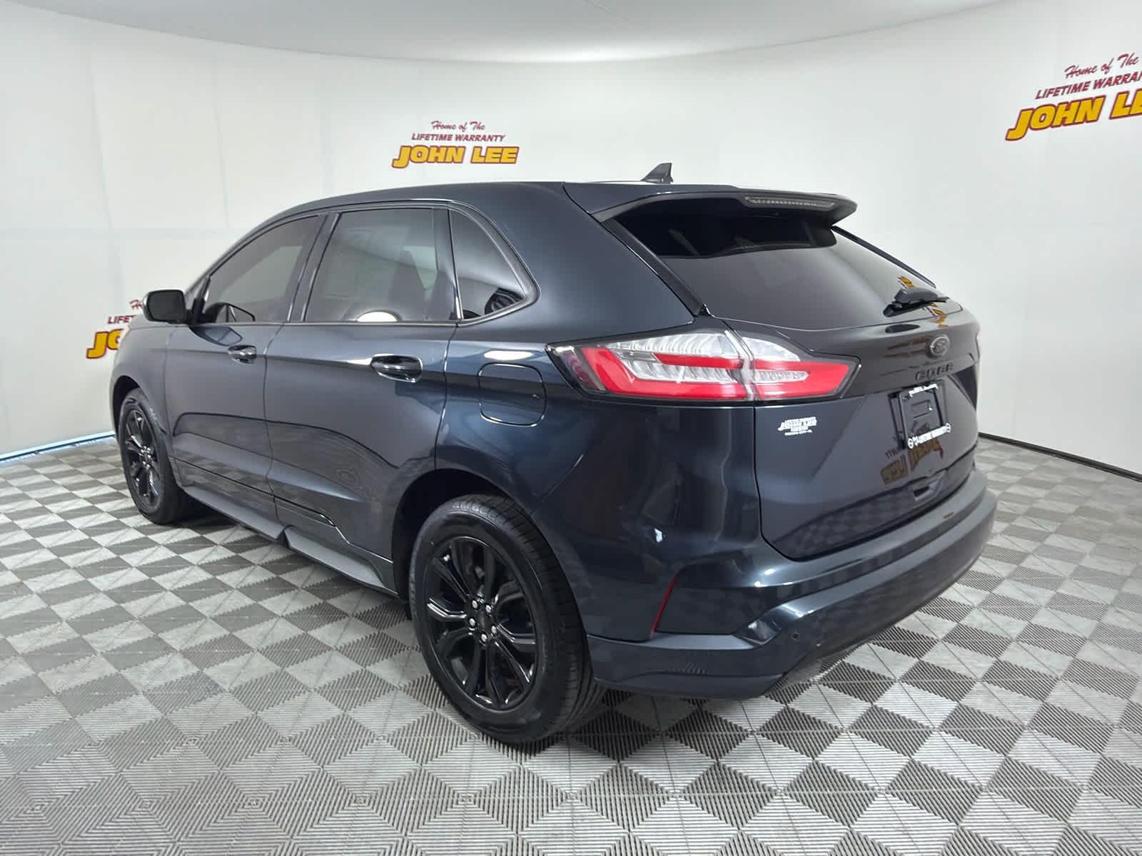 2022 Ford Edge SE