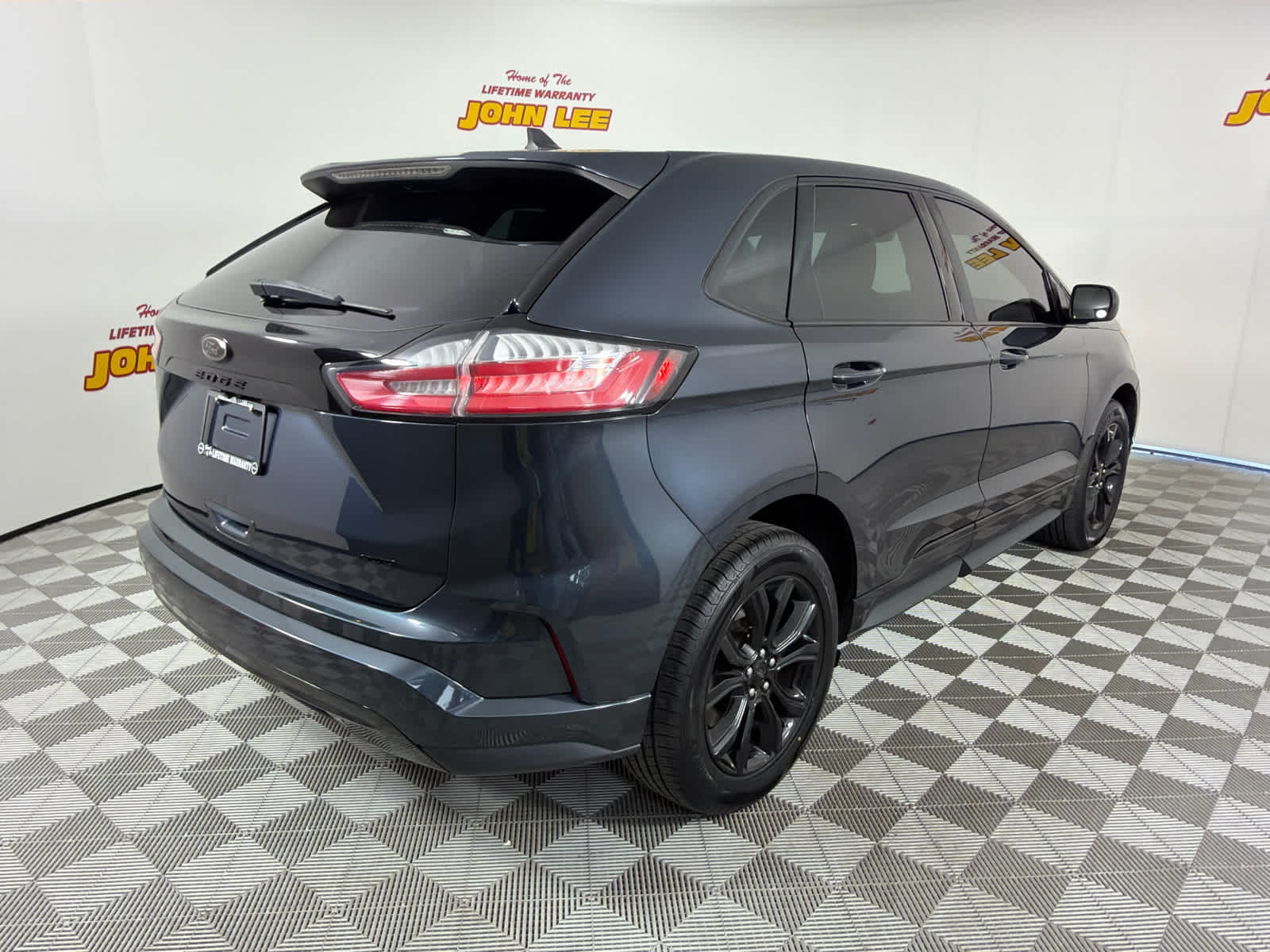 2022 Ford Edge SE
