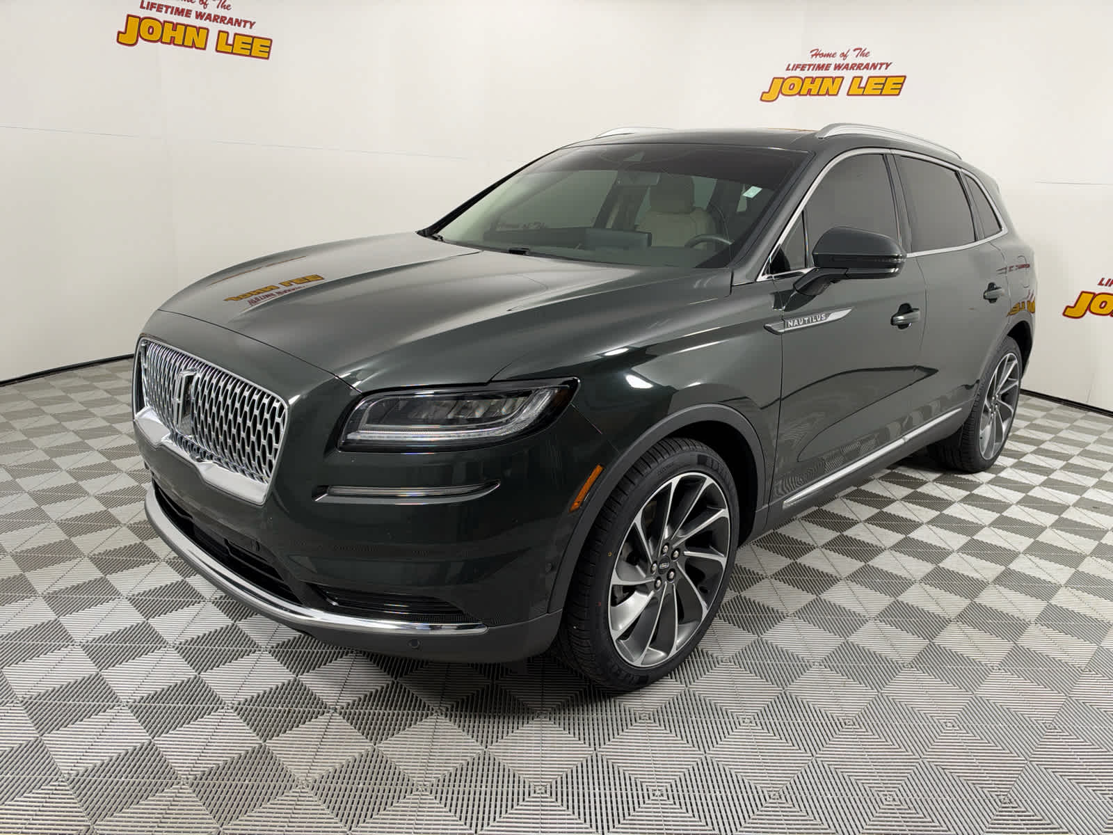 2023 Lincoln Nautilus Reserve
