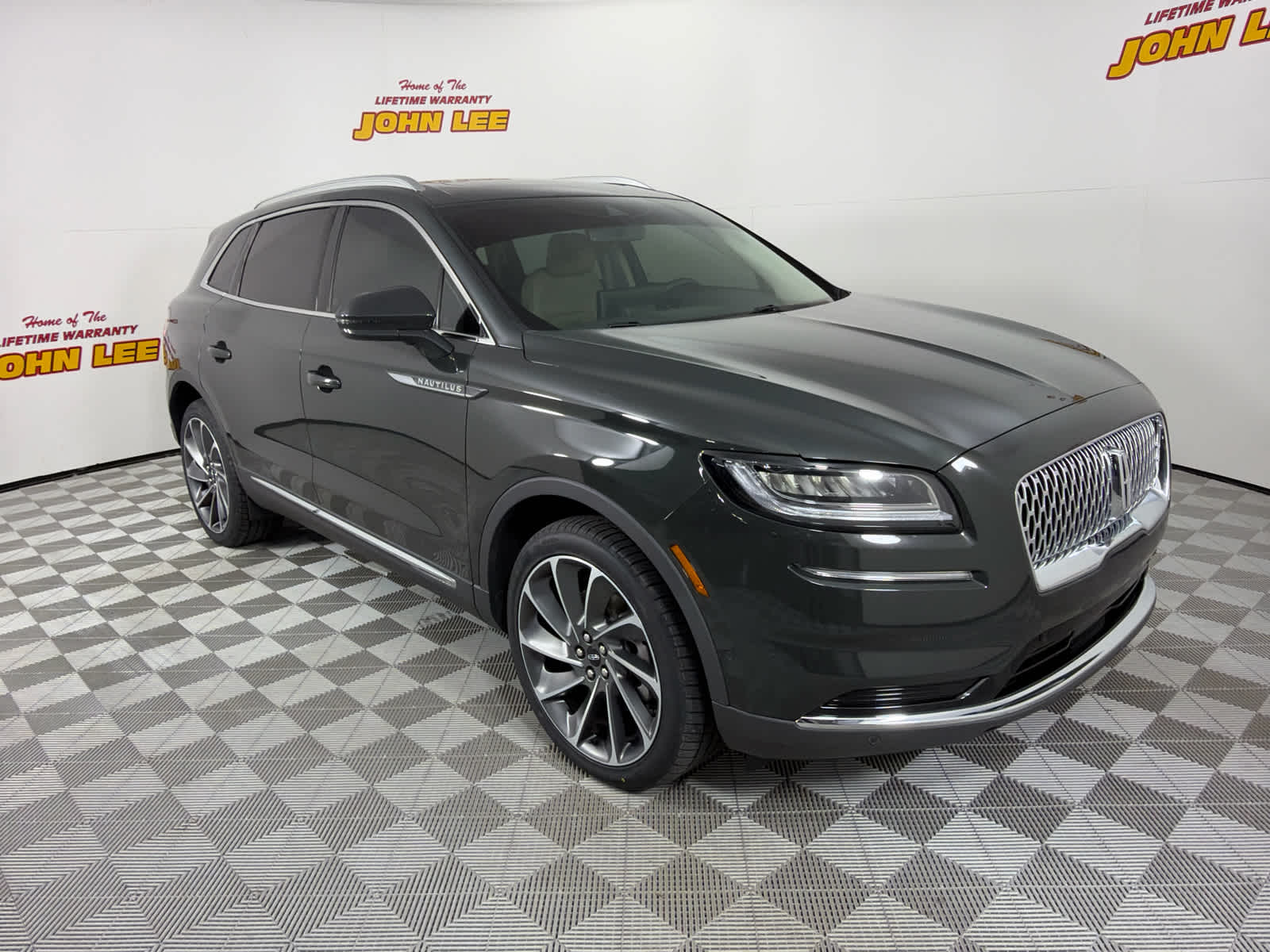 2023 Lincoln Nautilus Reserve