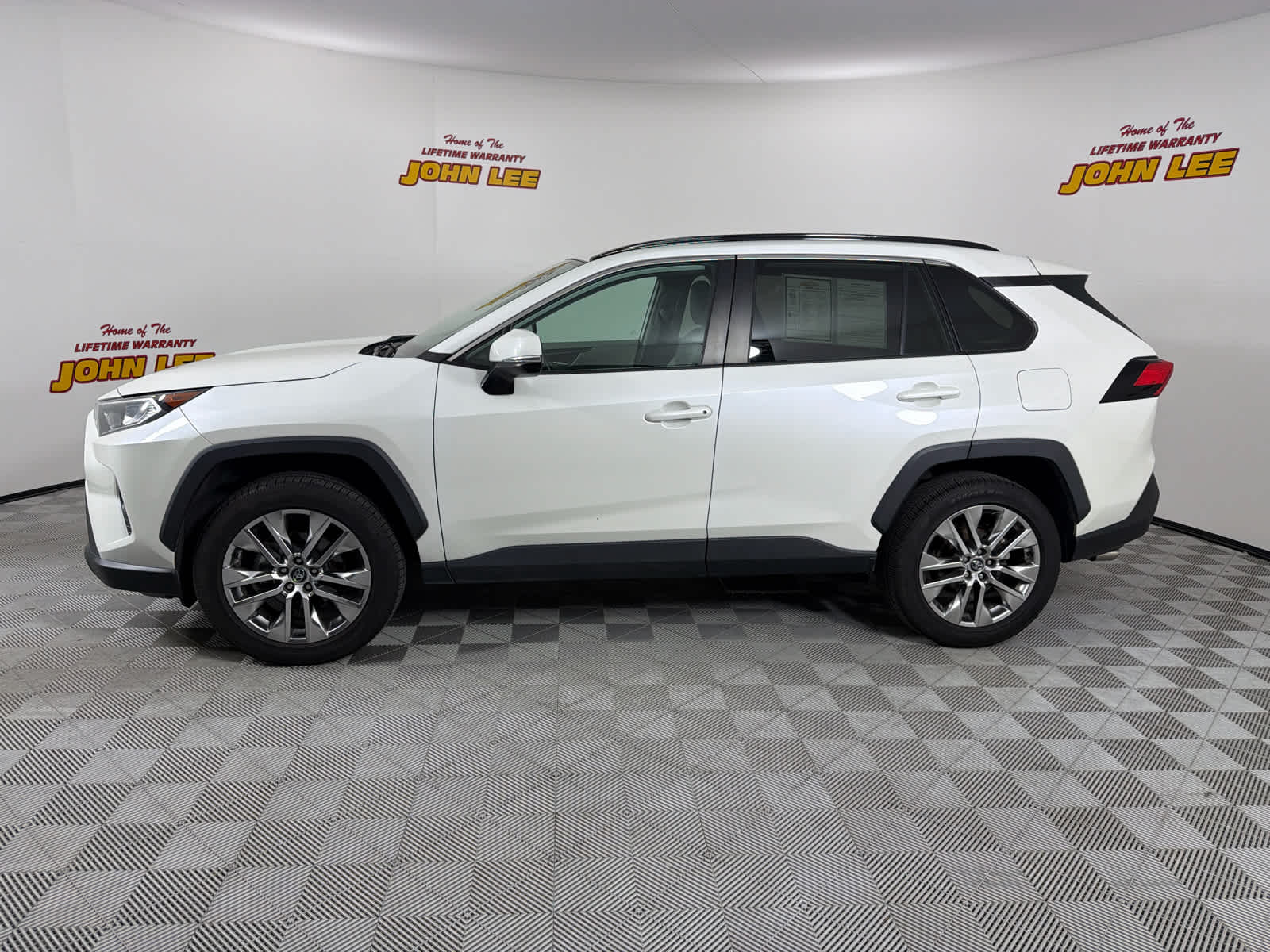 2021 Toyota RAV4 XLE Premium
