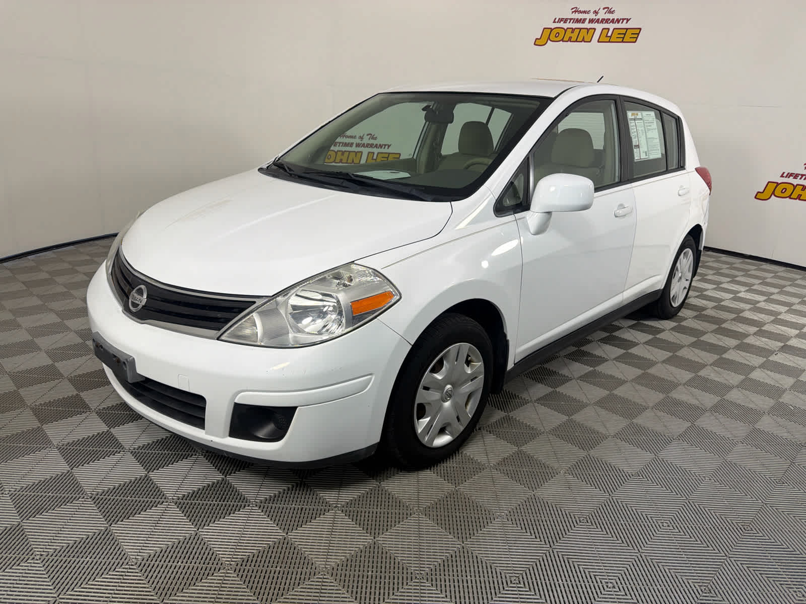 2010 Nissan Versa 1.8 S