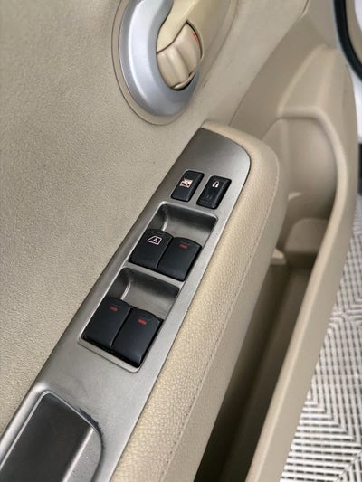 2010 Nissan Versa 1.8 S