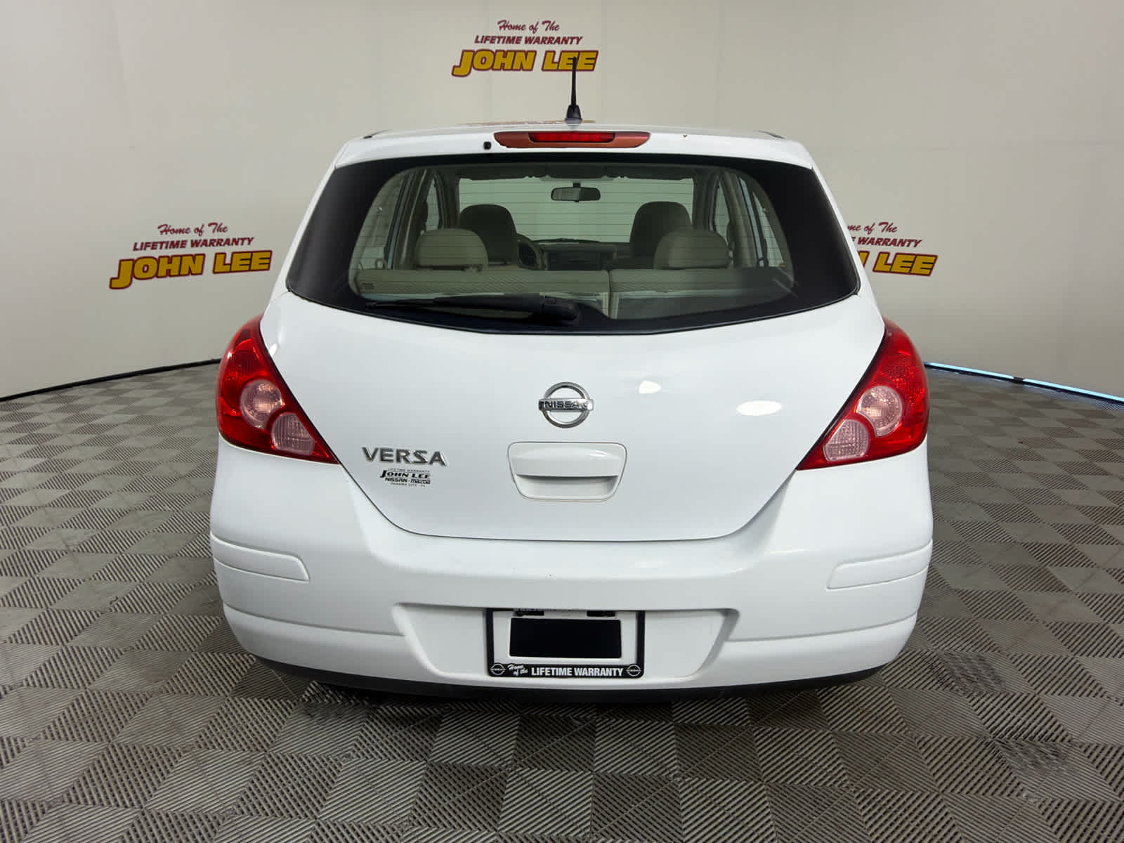 2010 Nissan Versa 1.8 S