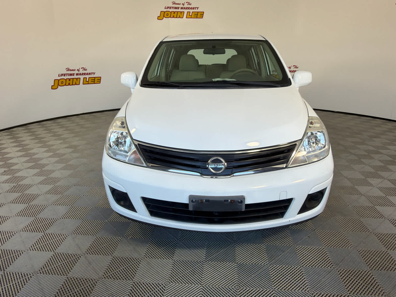 2010 Nissan Versa 1.8 S