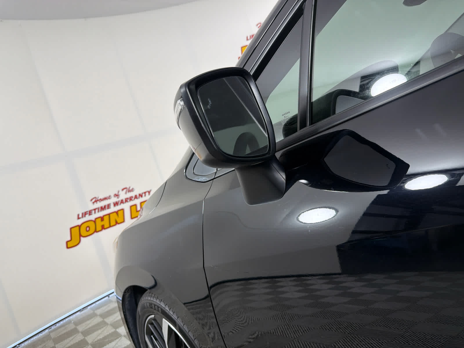 2023 Nissan Versa SR