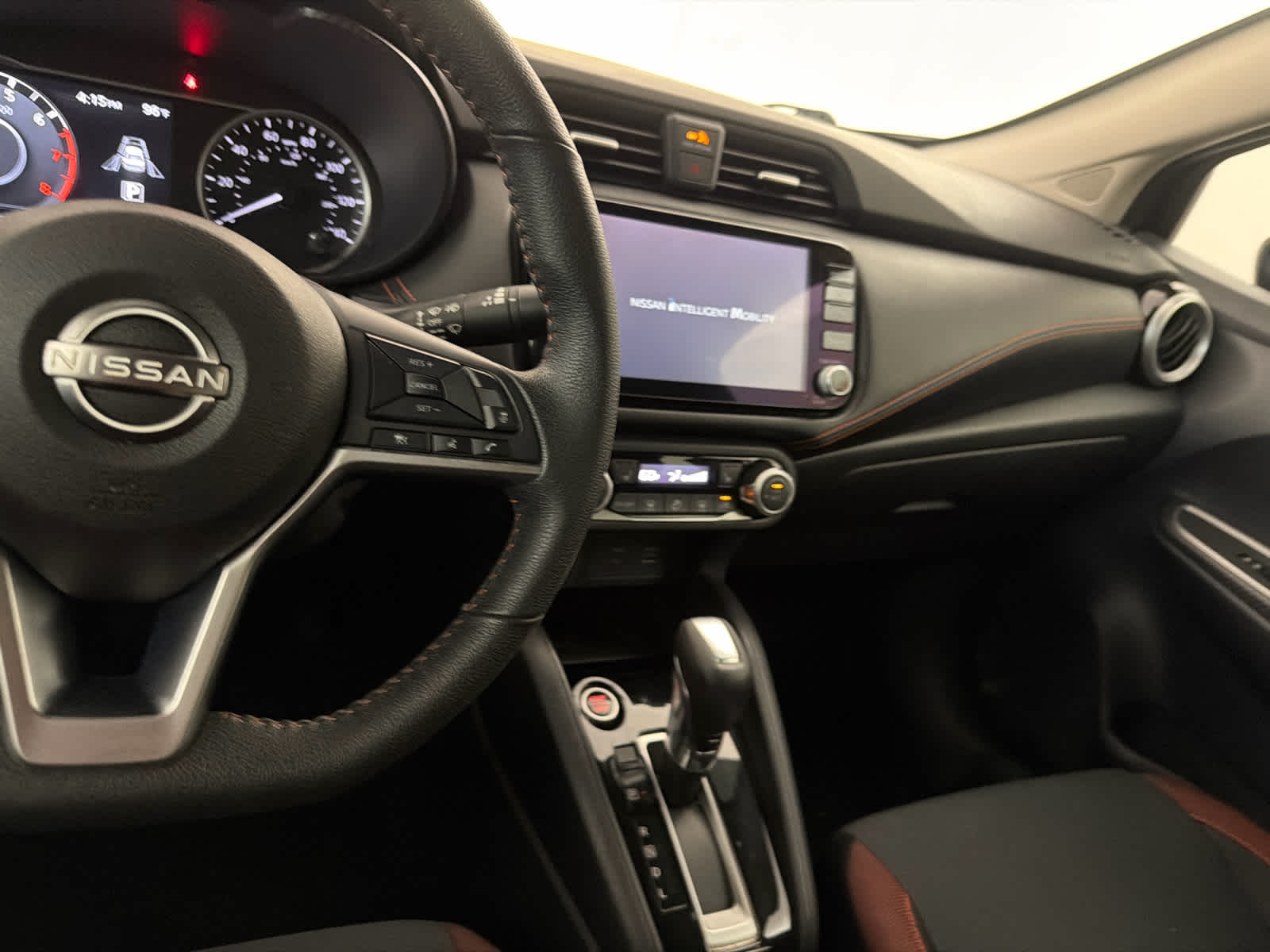 2023 Nissan Versa SR