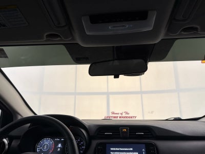 2023 Nissan Versa SR