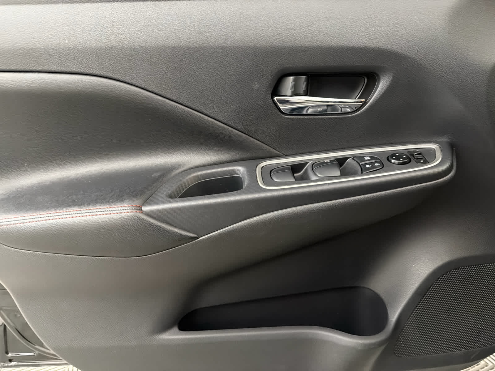 2023 Nissan Versa SR