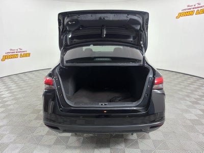 2023 Nissan Versa SR