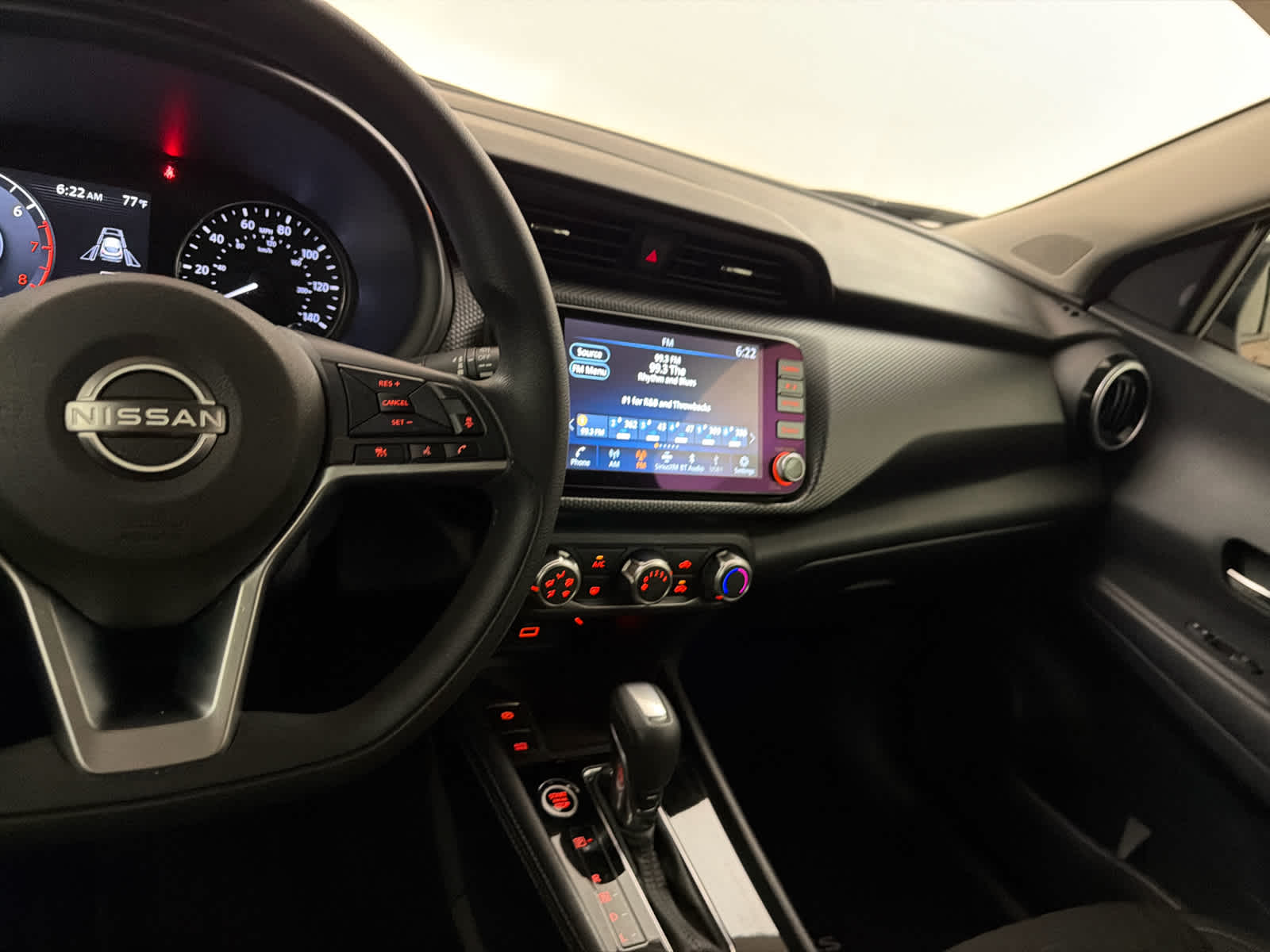 2023 Nissan Kicks SV
