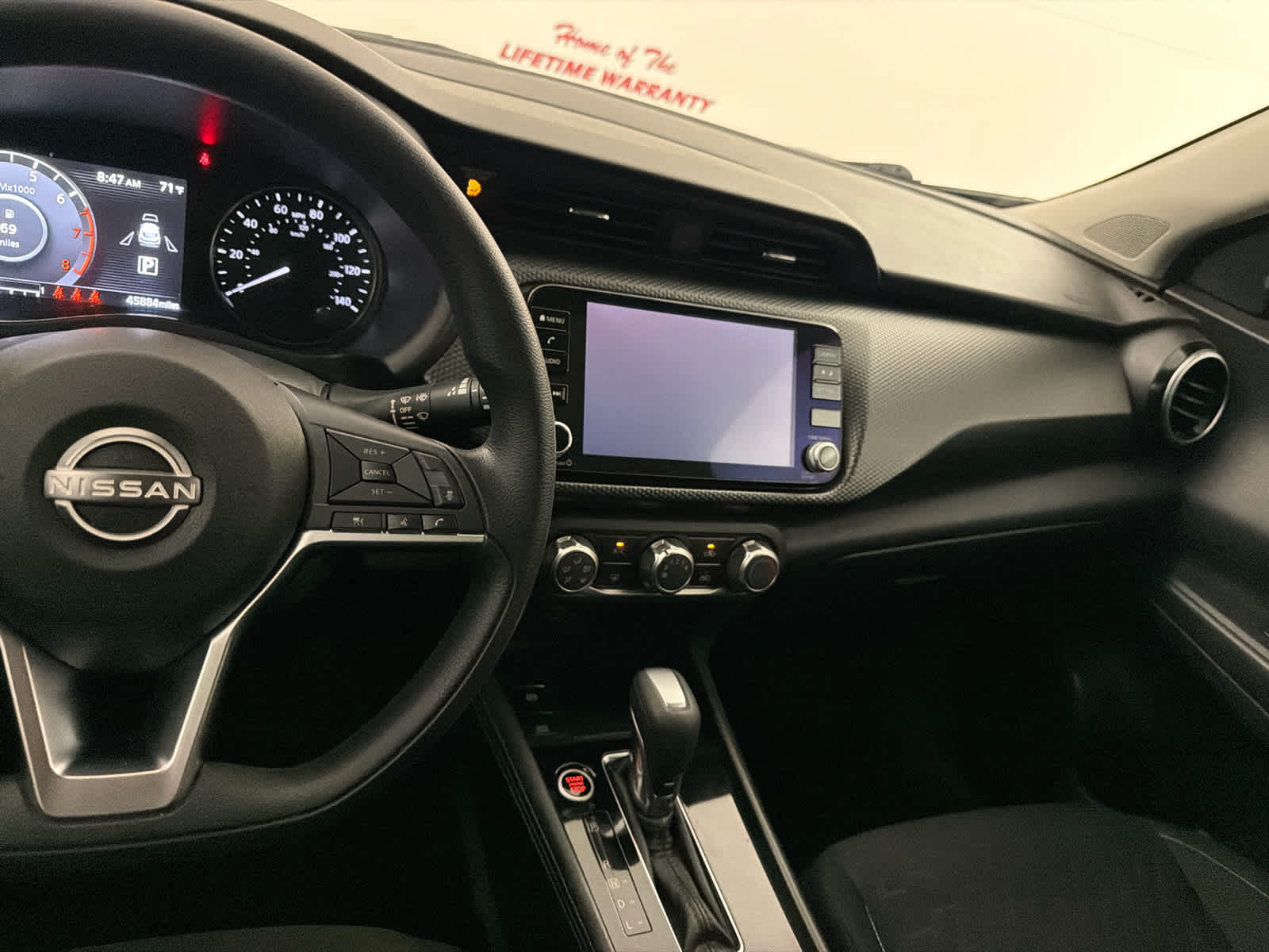 2023 Nissan Kicks SV