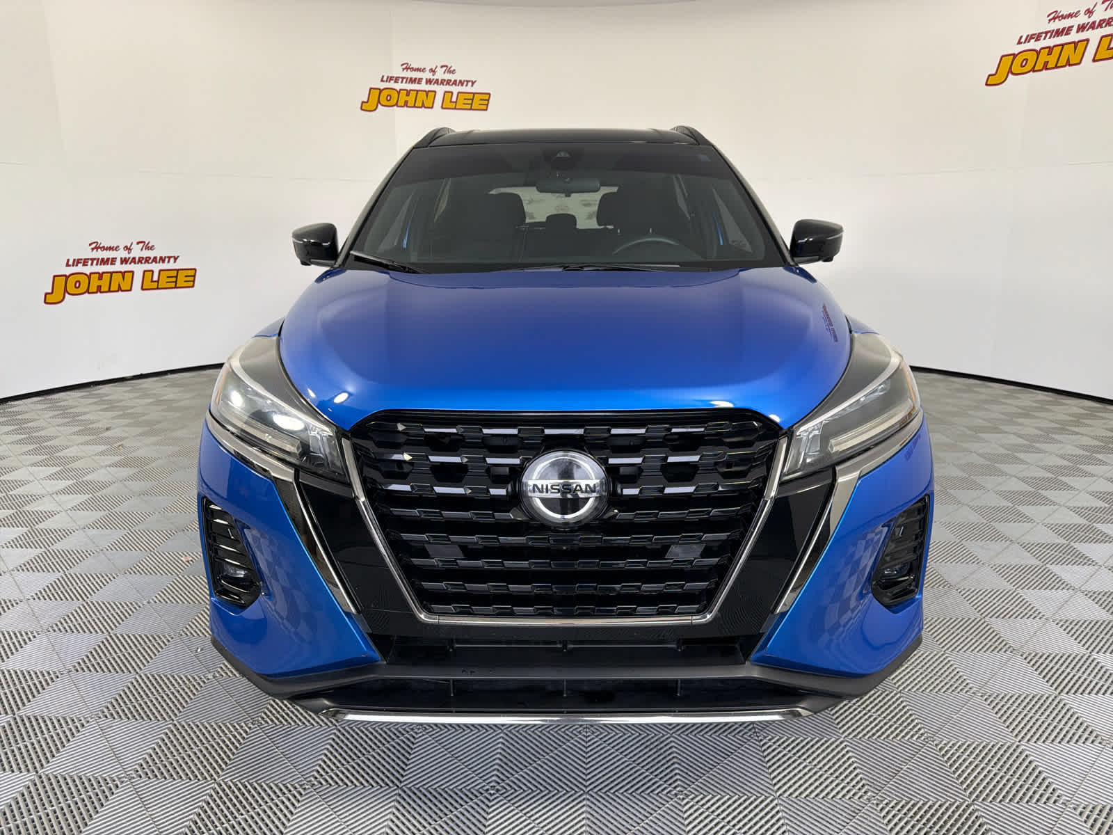 2021 Nissan Kicks SR