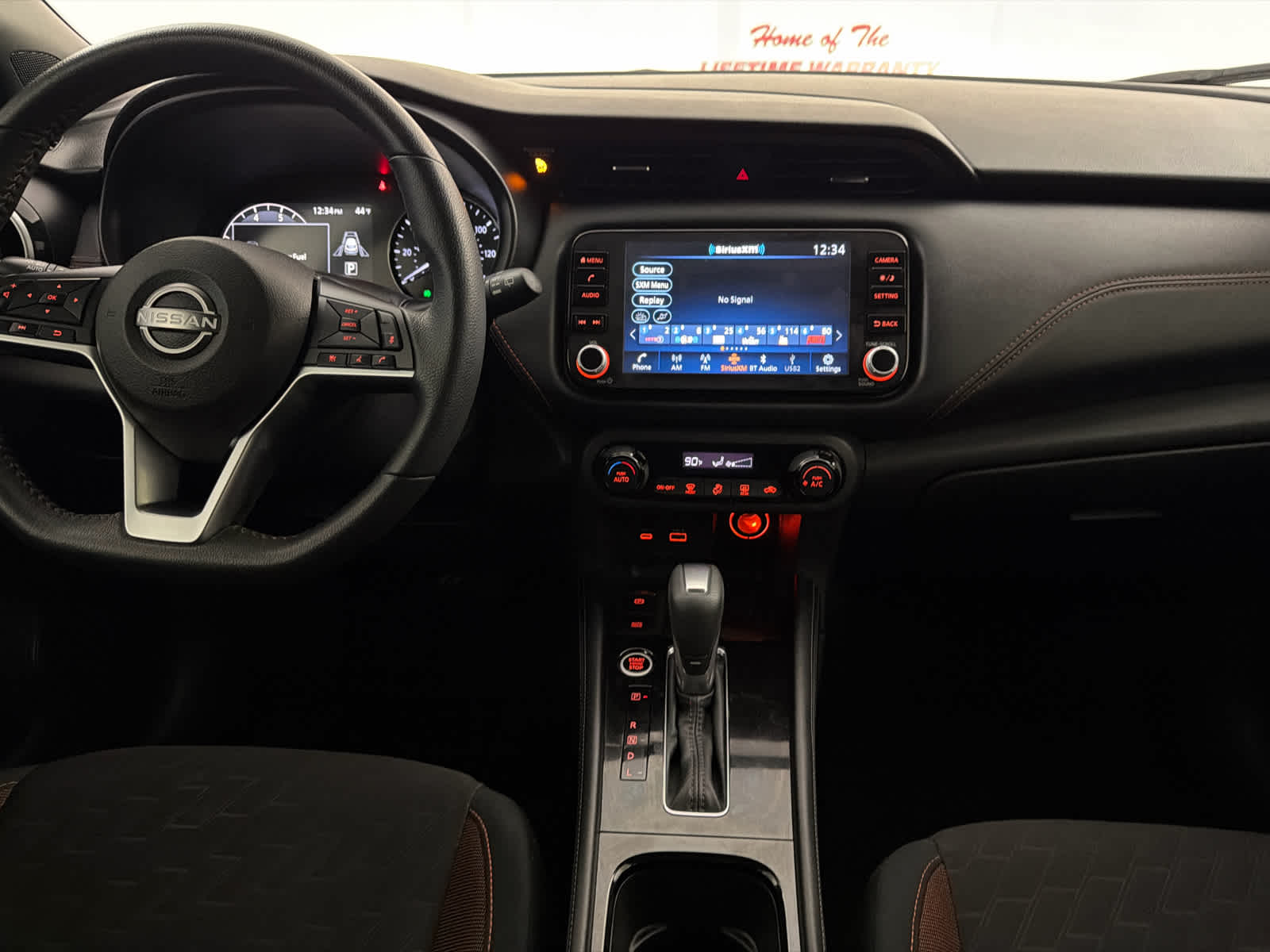 2024 Nissan Kicks SR