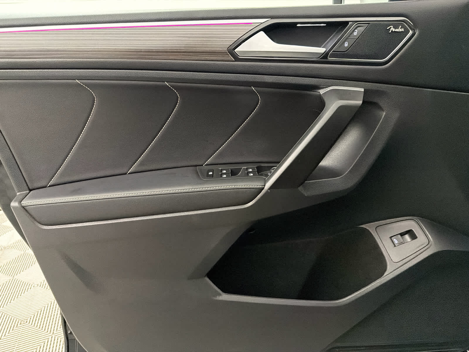 2024 Volkswagen Tiguan SEL R-Line