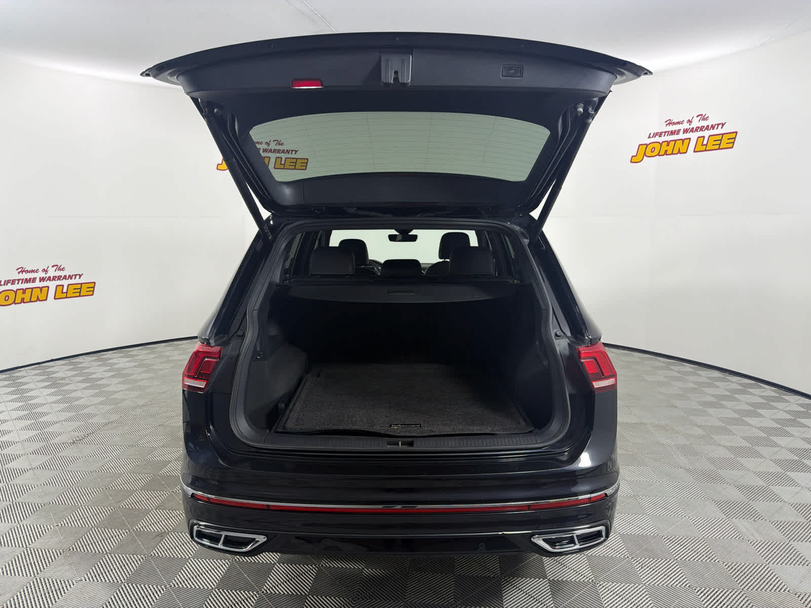 2024 Volkswagen Tiguan SEL R-Line