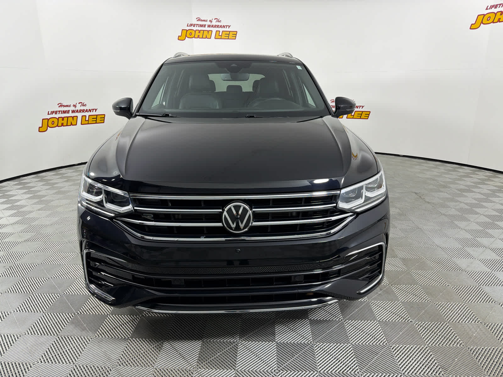 2024 Volkswagen Tiguan SEL R-Line
