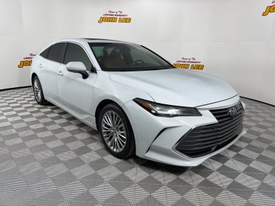 2022 Toyota Avalon Hybrid Limited