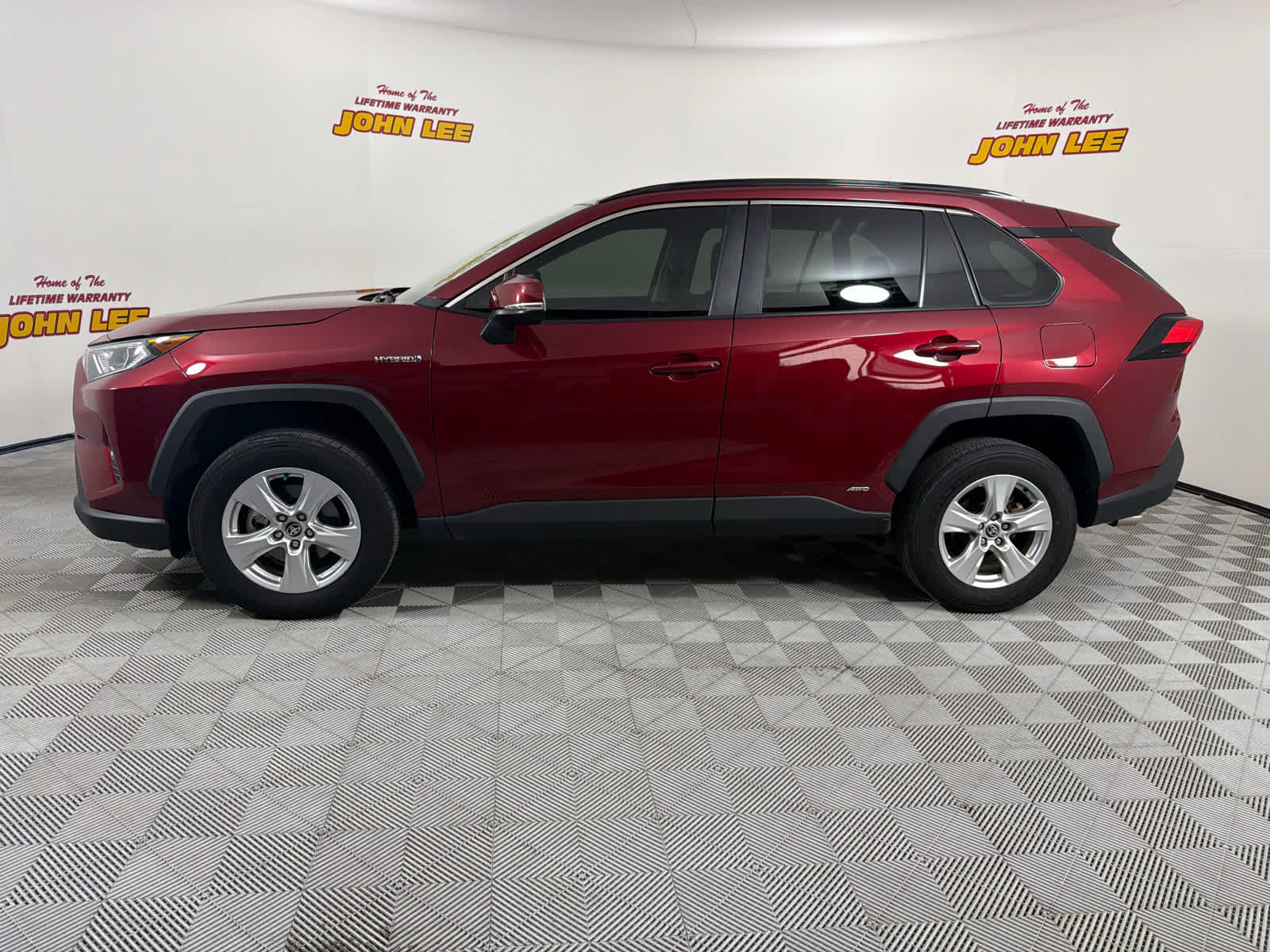 2021 Toyota RAV4 Hybrid XLE