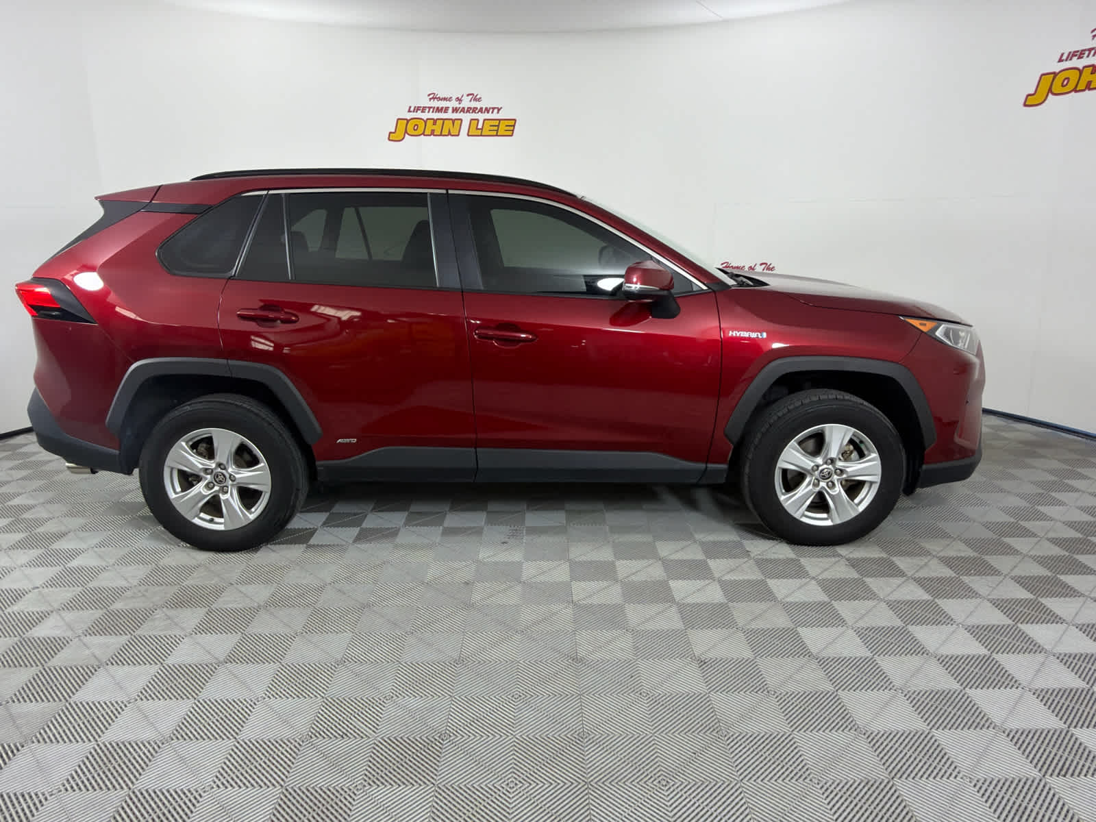 2021 Toyota RAV4 Hybrid XLE
