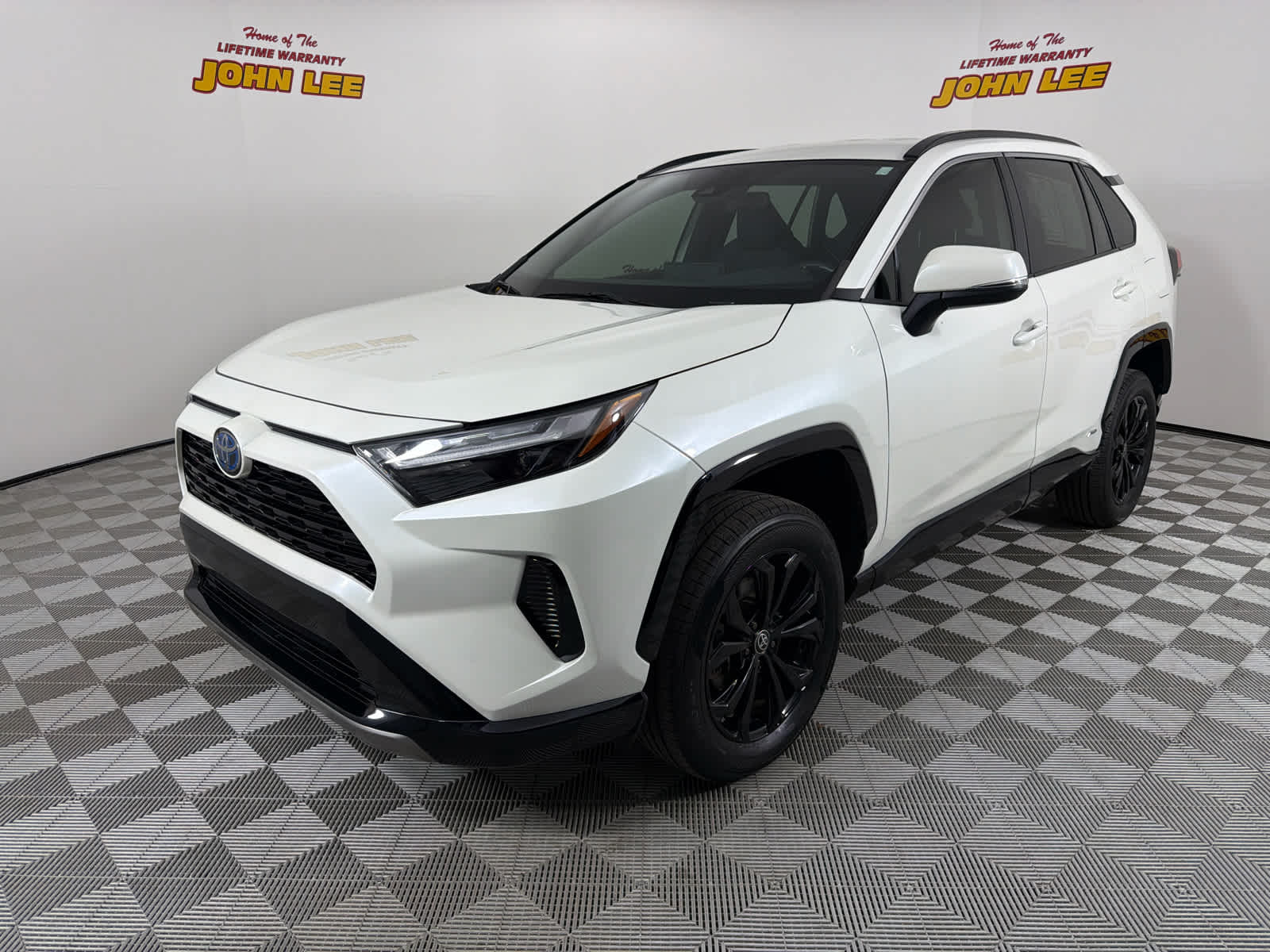 2022 Toyota RAV4 Hybrid SE