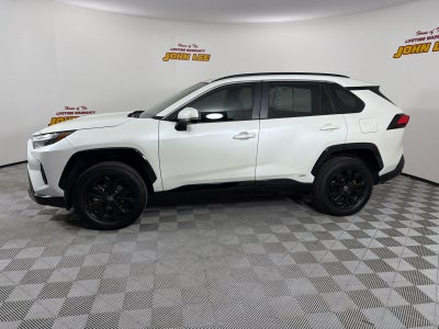2022 Toyota RAV4 Hybrid SE