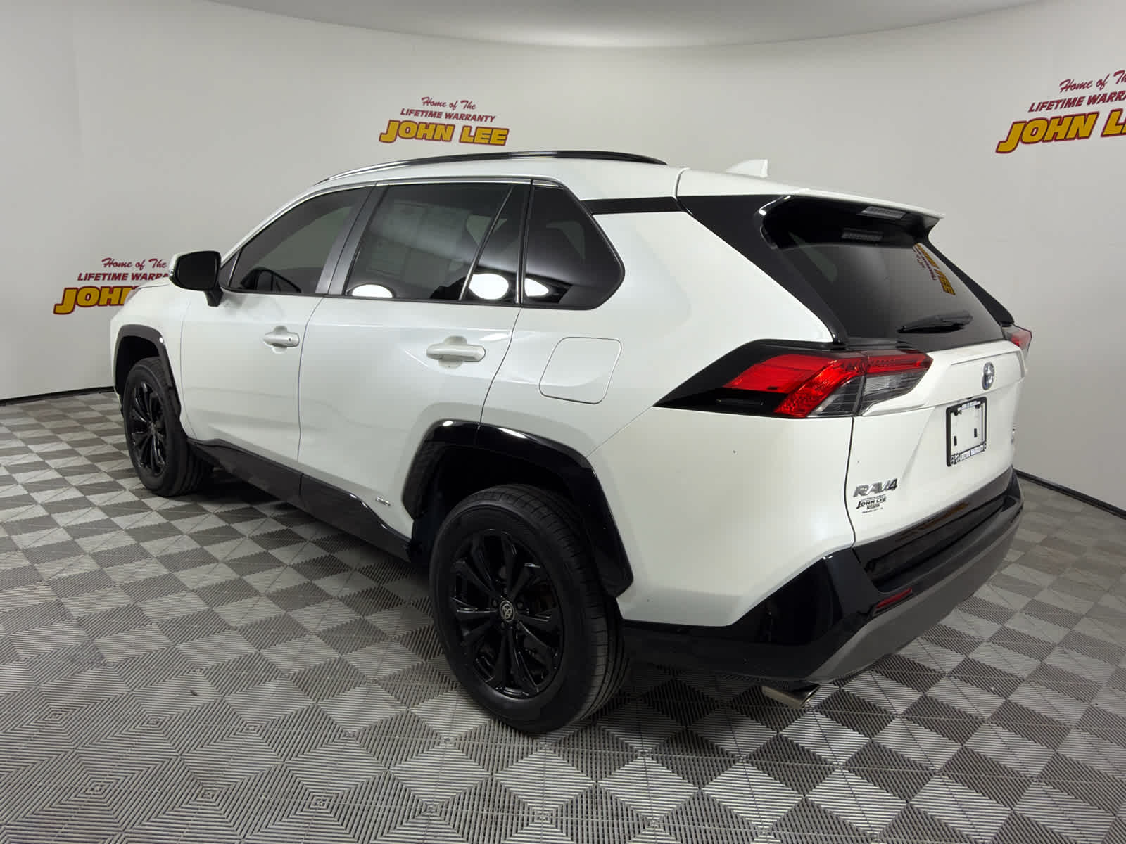 2022 Toyota RAV4 Hybrid SE