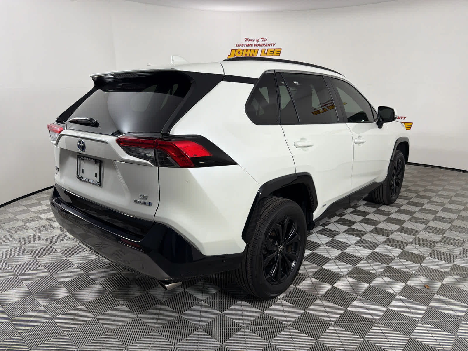 2022 Toyota RAV4 Hybrid SE