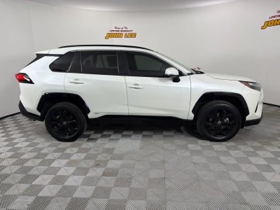 2022 Toyota RAV4 Hybrid SE