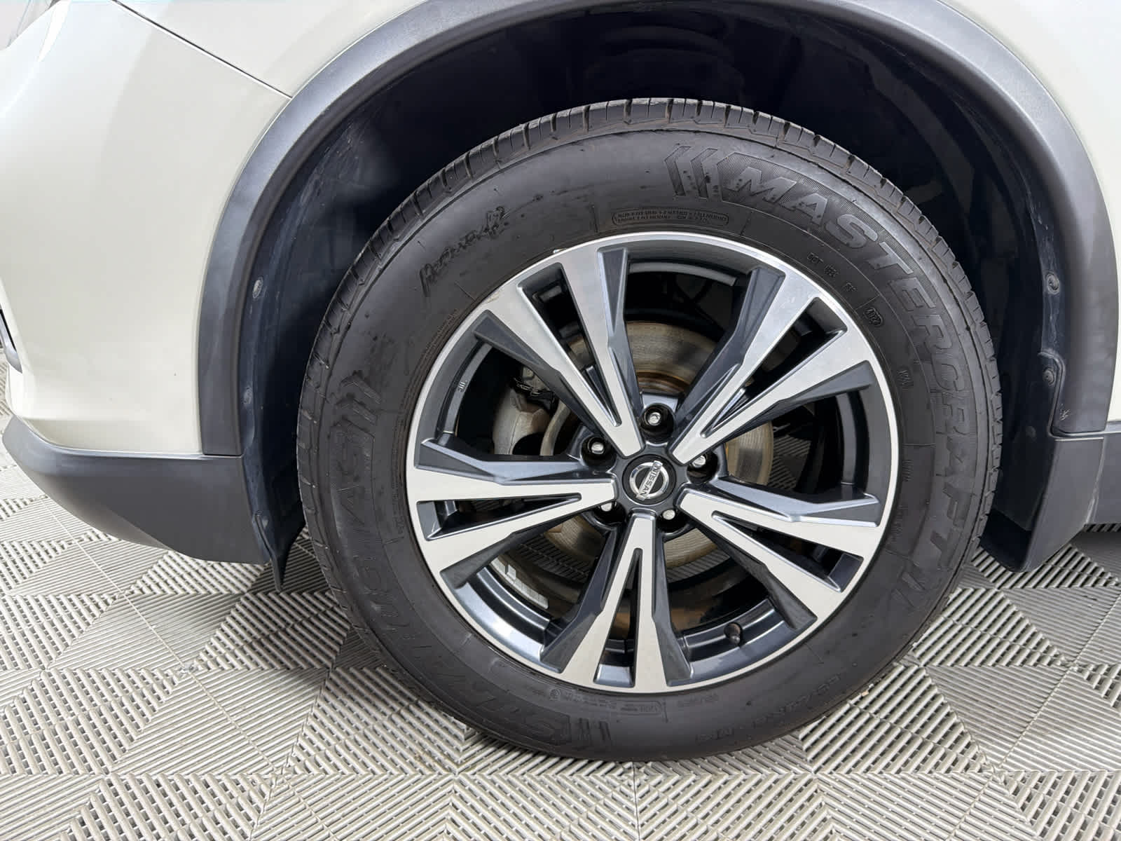 2017 Nissan Rogue SL