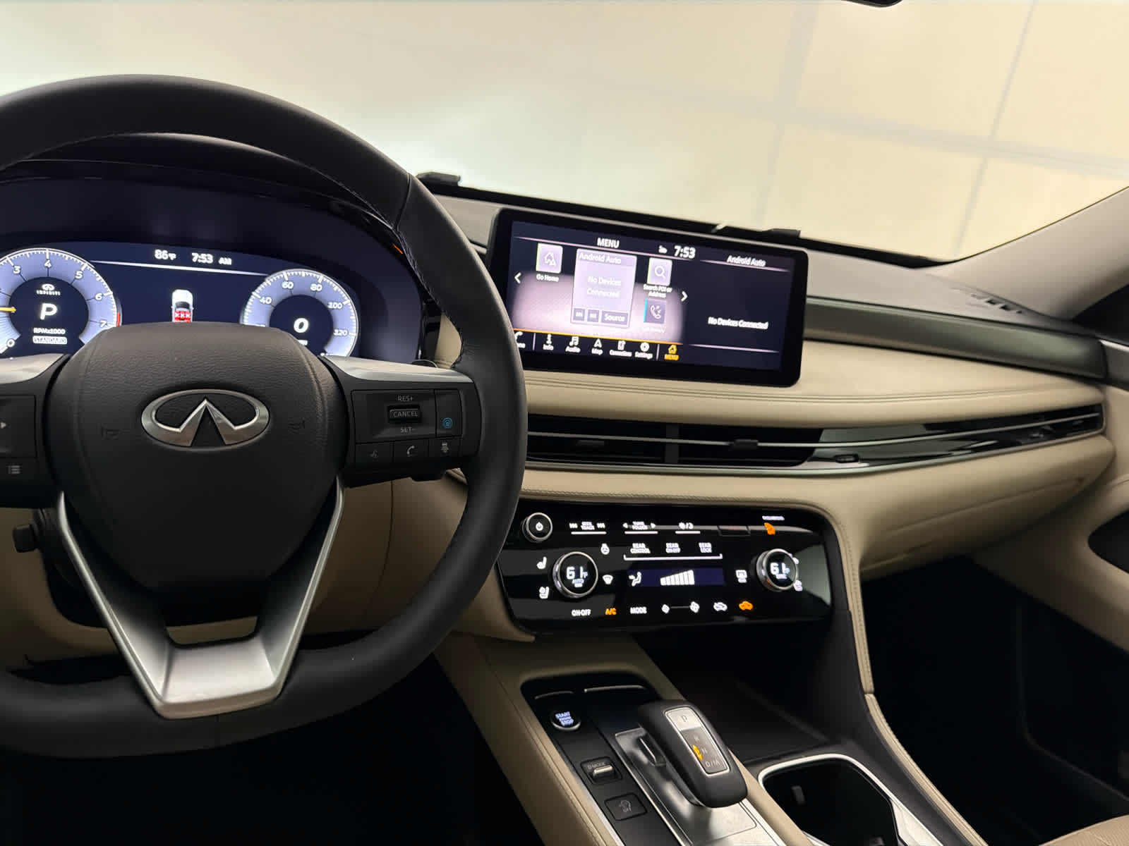 2023 INFINITI QX60 LUXE