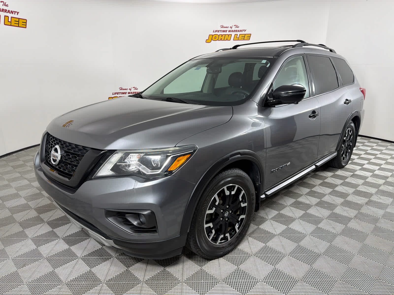 2020 Nissan Pathfinder SL