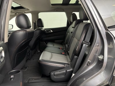 2020 Nissan Pathfinder SL