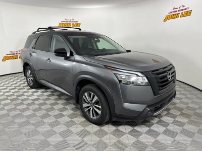 2024 Nissan Pathfinder SL