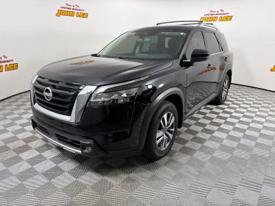 2022 Nissan Pathfinder SL