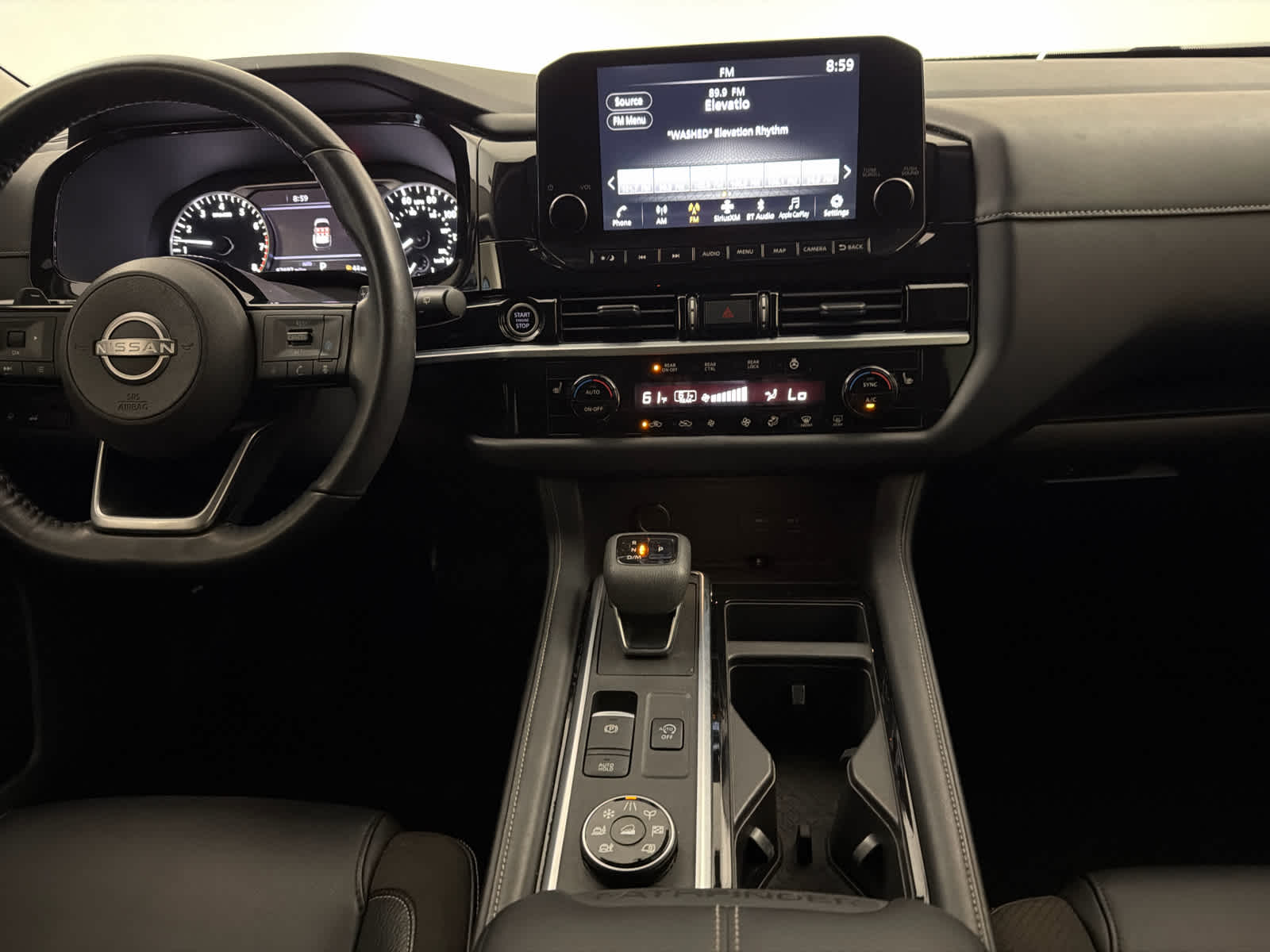 2022 Nissan Pathfinder SL