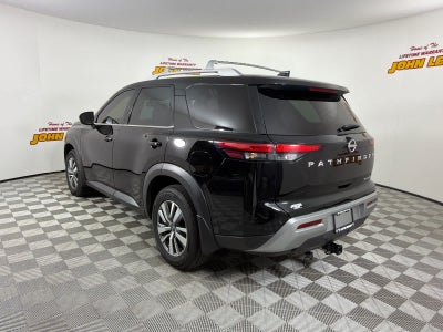 2022 Nissan Pathfinder SL