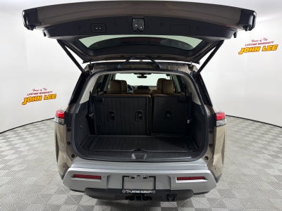 2024 Nissan Pathfinder Platinum