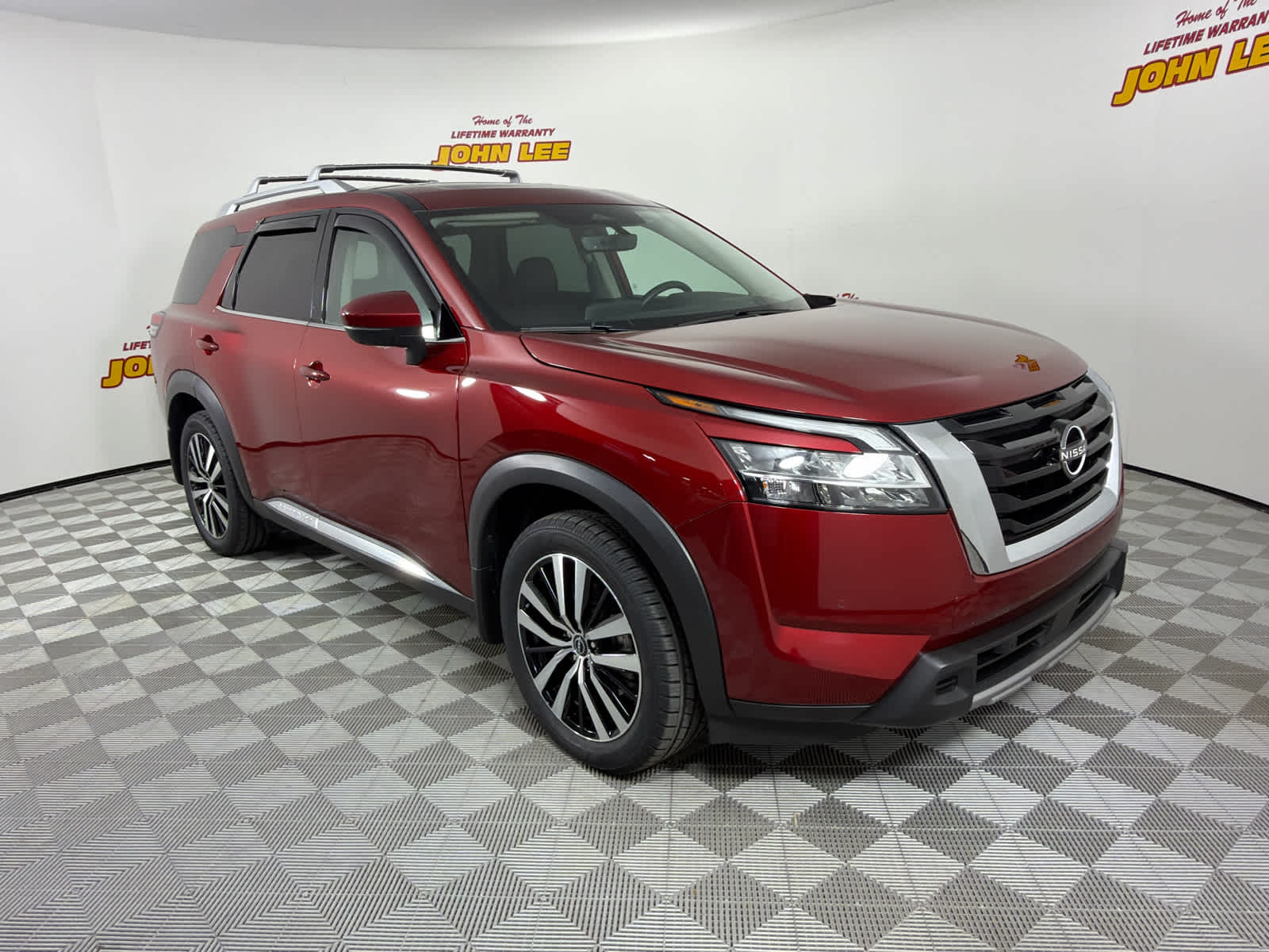 2024 Nissan Pathfinder Platinum