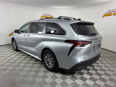 2021 Toyota Sienna LE