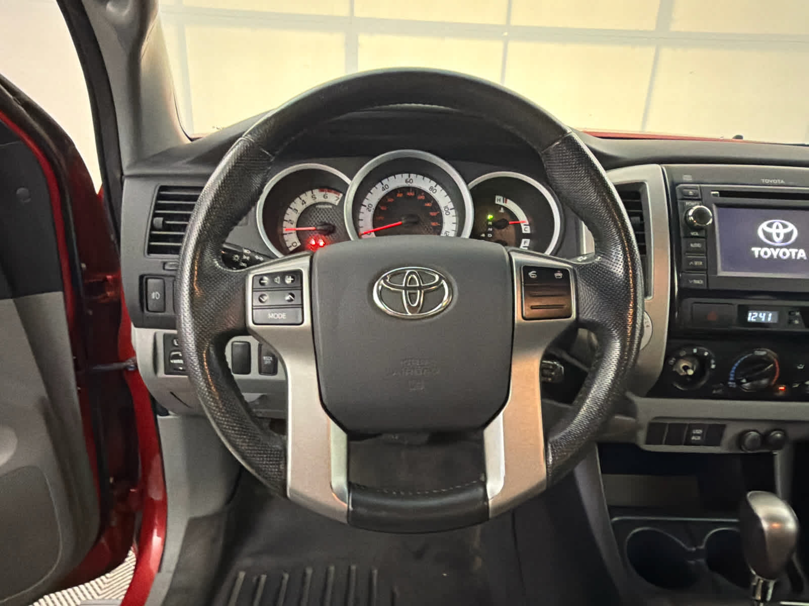 2013 Toyota Tacoma 4WD Access Cab V6 AT (Natl)