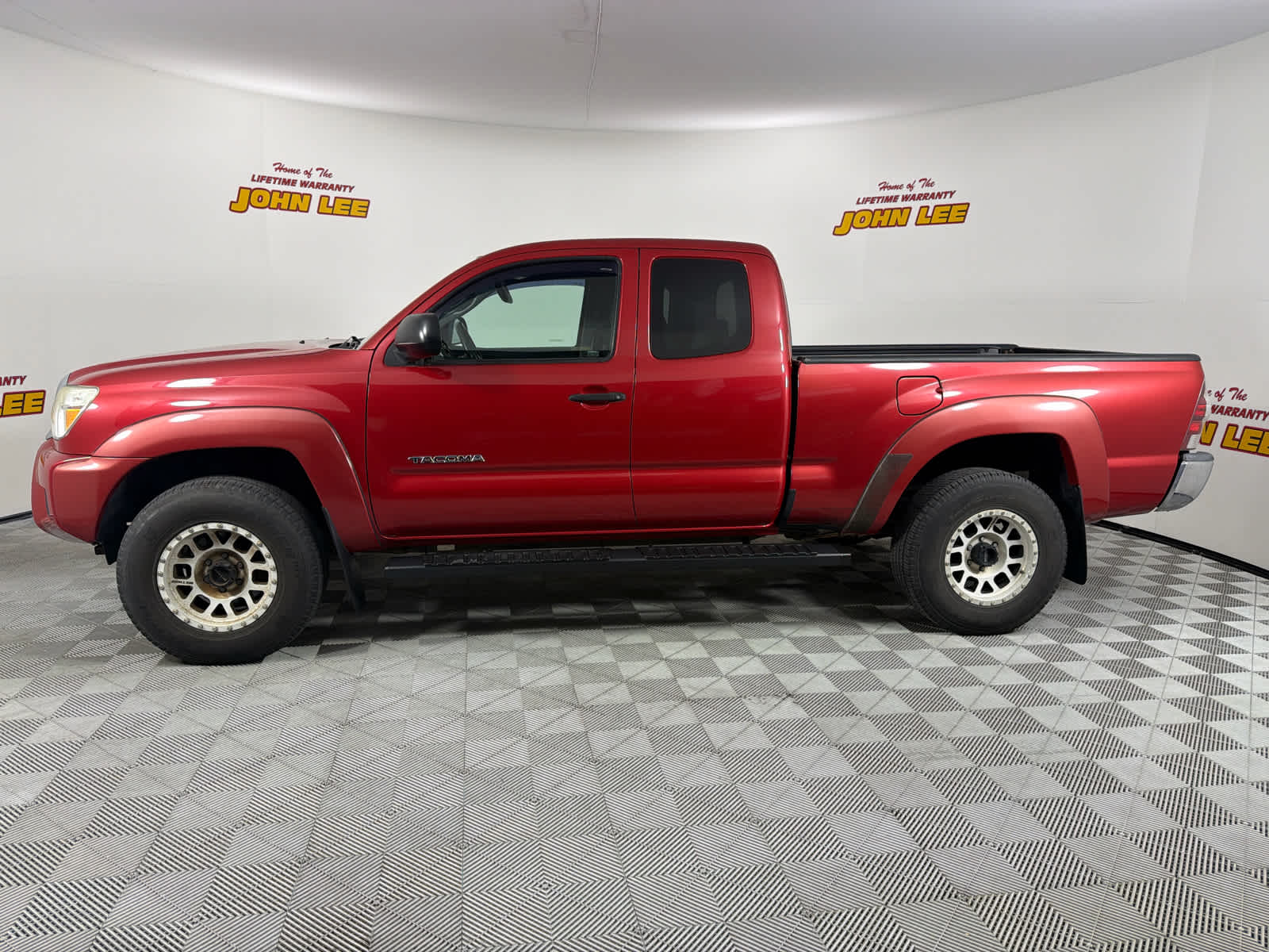2013 Toyota Tacoma 4WD Access Cab V6 AT (Natl)