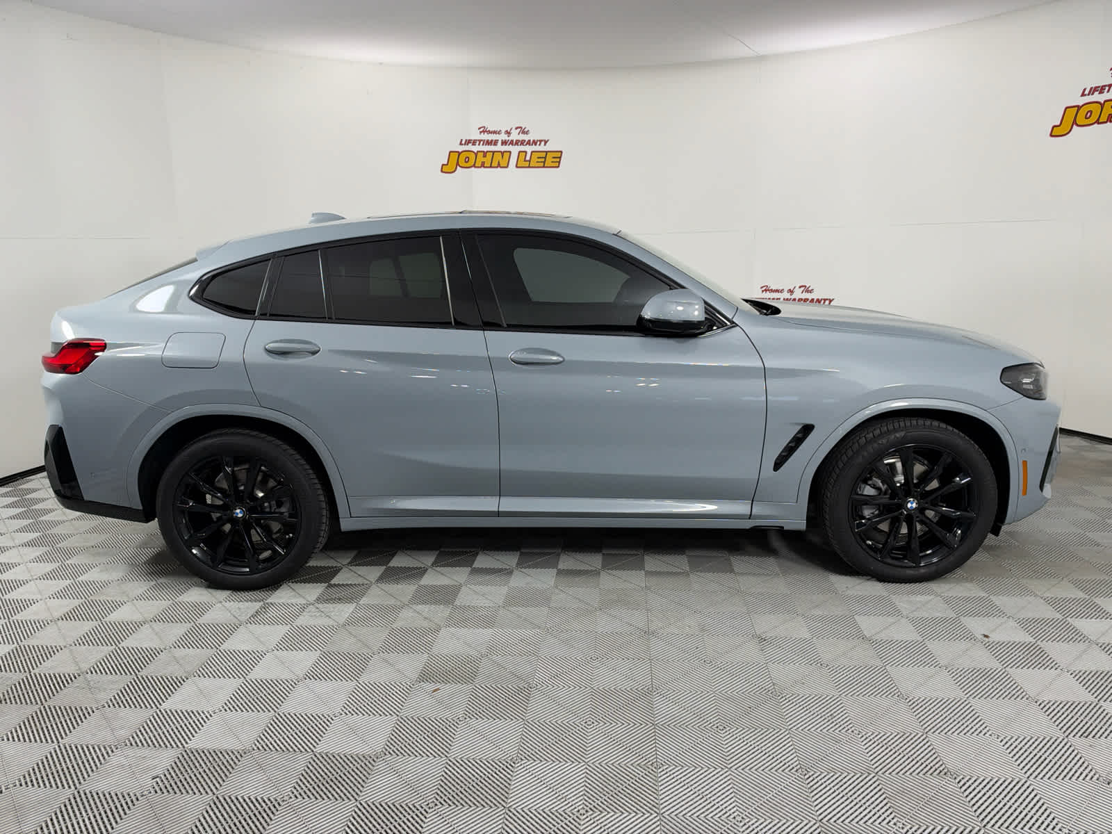 2025 BMW X4 xDrive30i xDrive30i