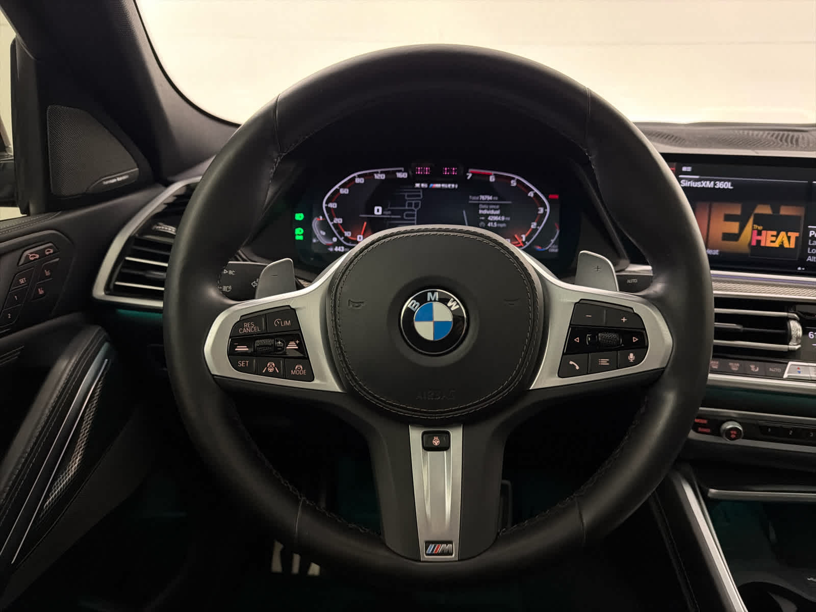 2022 BMW X6 M50i