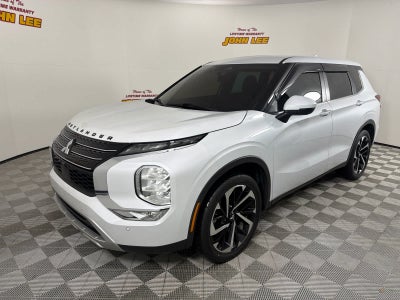 2022 Mitsubishi Outlander SE