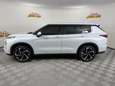 2022 Mitsubishi Outlander SE