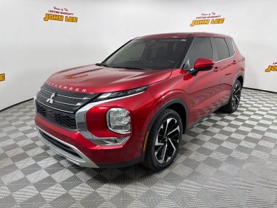 2023 Mitsubishi Outlander SE