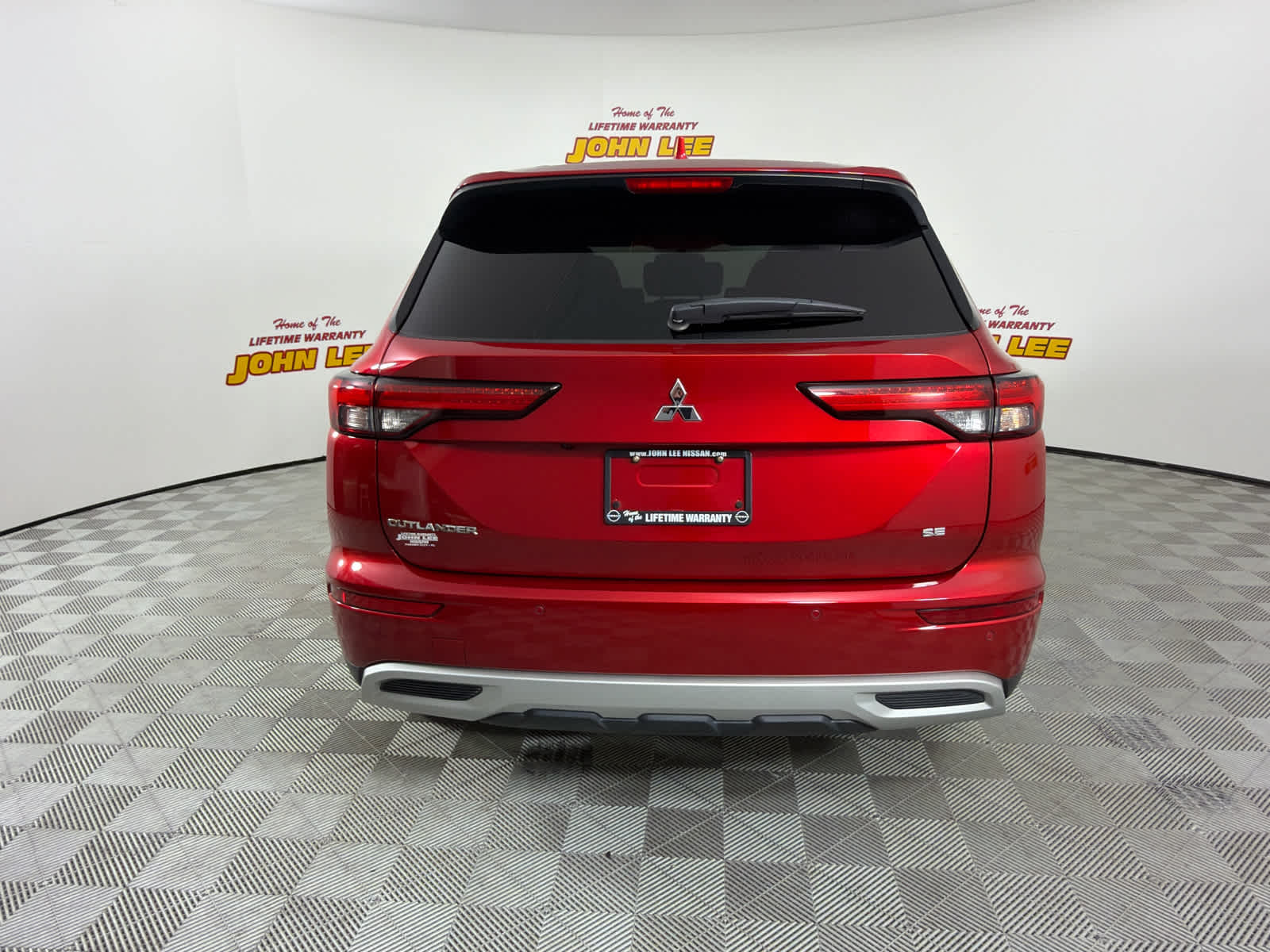2023 Mitsubishi Outlander SE