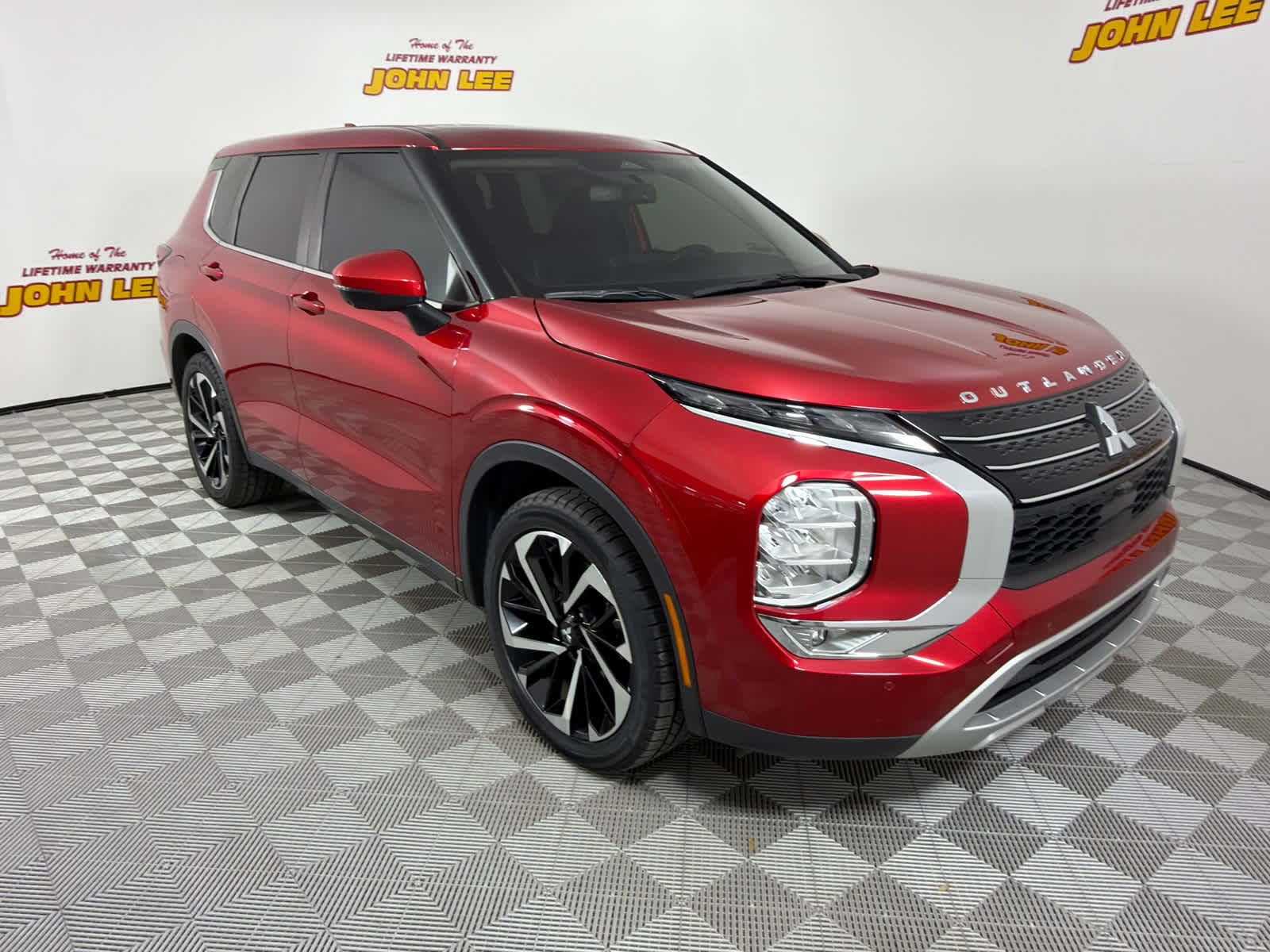 2023 Mitsubishi Outlander SE